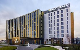 Hyatt Place Melbourne Essendon Fields